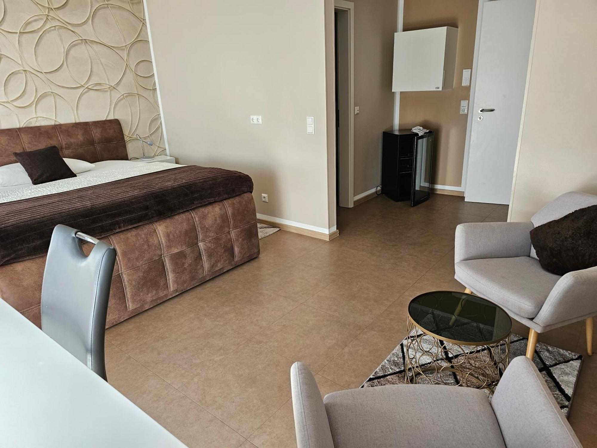 Aparthotel Magnolia Oberursel Ngoại thất bức ảnh